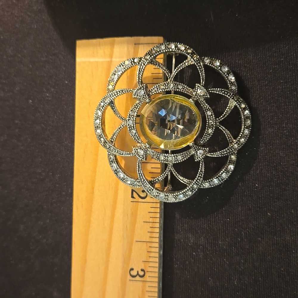 Vintage Monet Rhinestones & Silver Tone Geometric Floral Brooch - Picture 2 of 7